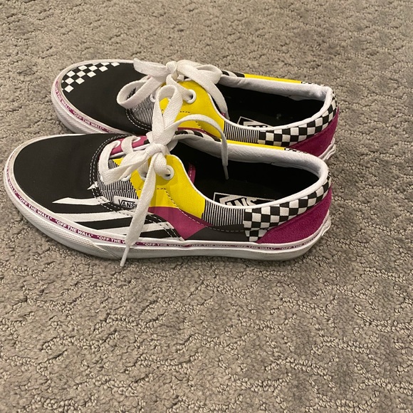 REALLY CUTE VANS! - Picture 3 of 4